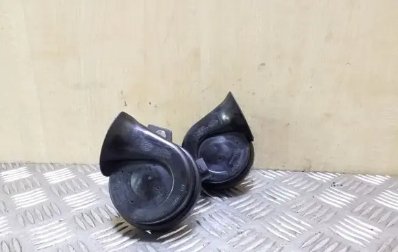 Skoda Fabia Mk2 (5J) Horn signal 6Q0951223L 6Q0951221G 6Q0951182A