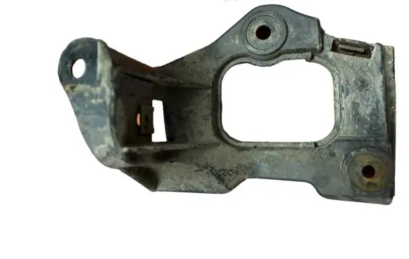Audi A6 S6 C5 4B Fender mounting bracket 4B0853921B