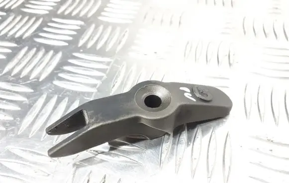Nissan Almera N16 Fuel Injector clamp holder