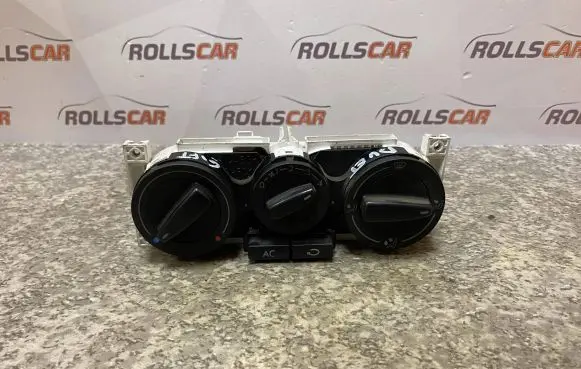 Volkswagen Golf IV Climate control unit 1J0820045F 657837L11