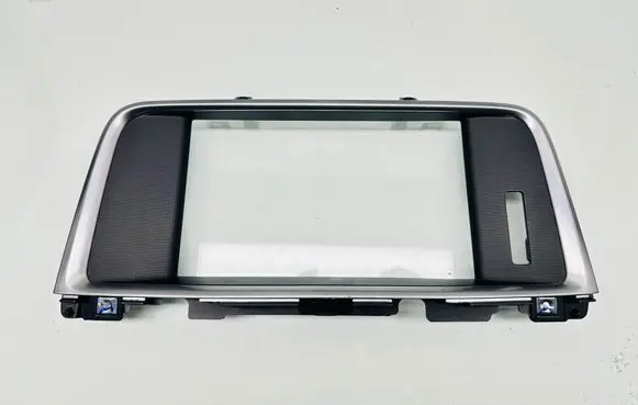 Radio/GPS head unit trim