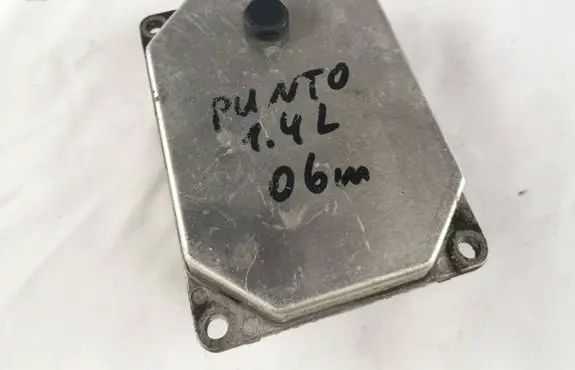 Fiat Grande Punto Engine control unit/module 51793102 6160109907