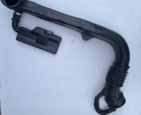 Jeep Cherokee Air intake hose/pipe 68211685AB