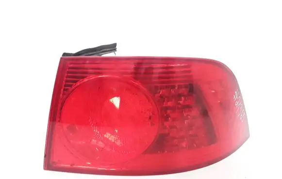 Volkswagen Phaeton Rear/tail lights 333122R