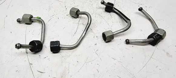 Peugeot 3008 II Fuel injector supply line/pipe 