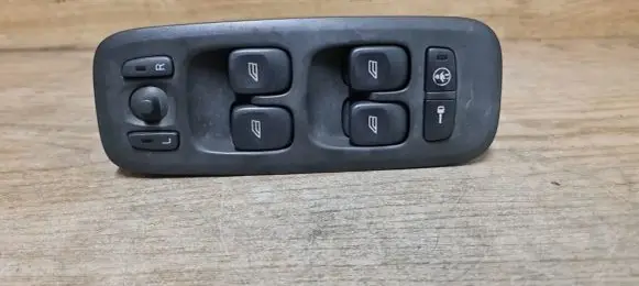 Volvo V70 Electric window control switch 8651327
