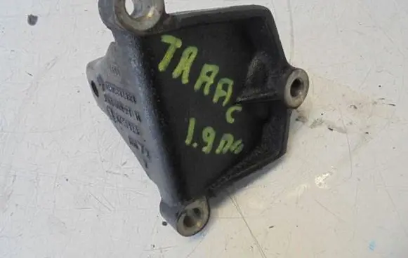 Renault Trafic I Gearbox mounting bracket 112332850R