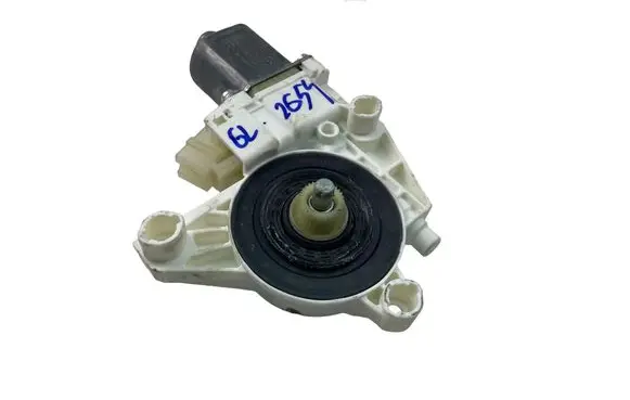 Mercedes-Benz E W212 Front door window regulator motor A2048200242