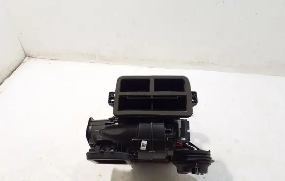 BMW 1 F40 Interior heater climate box assembly 6827060