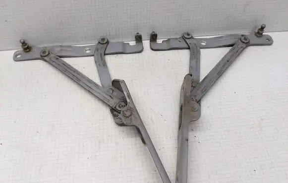 Hyundai Sonata Tailgate/trunk/boot hinge