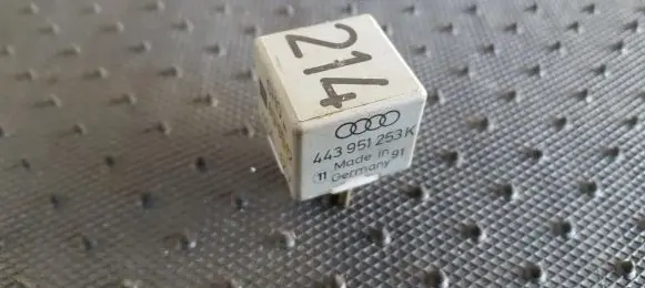 Audi A4 S4 B5 8D Other relay 443951253K 89951240A12V