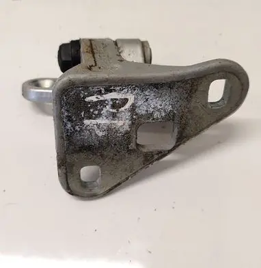 Mercedes-Benz E W211 Front door upper hinge