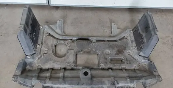 Toyota Urban Cruiser (XP110) Engine splash shield/under tray 5141052060 5145152010 5144152230