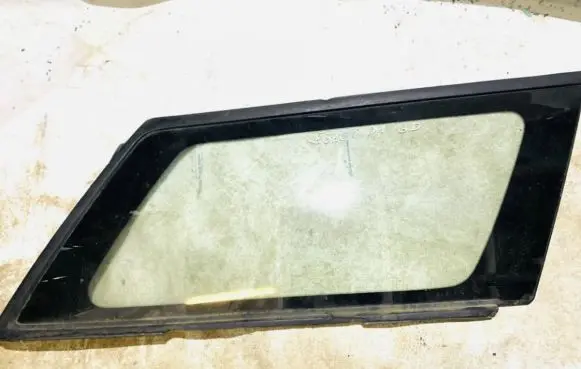 Subaru Legacy Rear side window