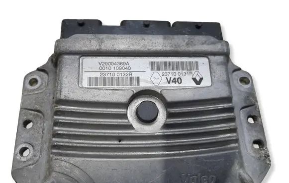 Renault Megane III Engine control unit/module V29004369A 237100131R 237100132R