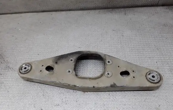 Mercedes-Benz E W211 Rear differential/diff mount bracket 