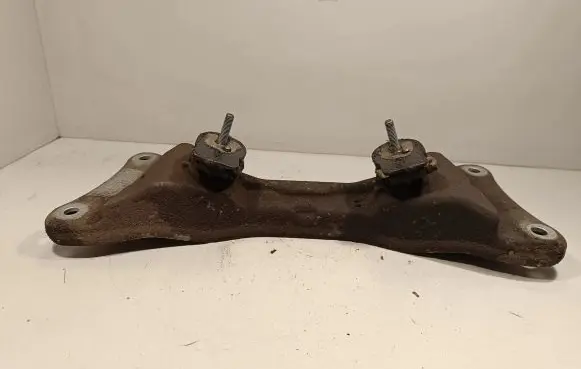 BMW 1 F20 F21 Engine mounting bracket 2231686077703