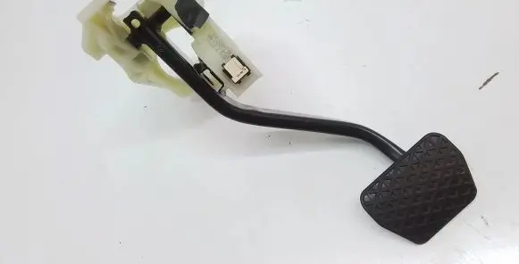 BMW 3 GT F34 Brake pedal 6860647