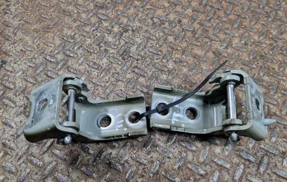 Citroen DS5 Front door hinge set 