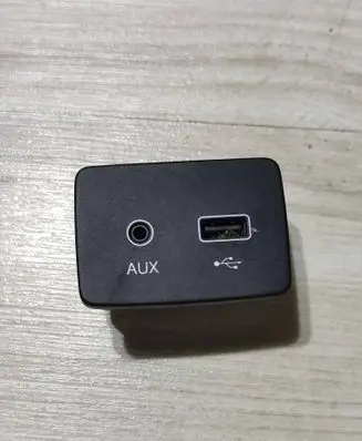 Fiat Tipo USB socket connector 7356608750