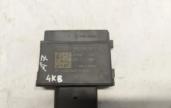 Audi A7 S7 4K8 Fuel pump relay 4K0906121C-JLK01