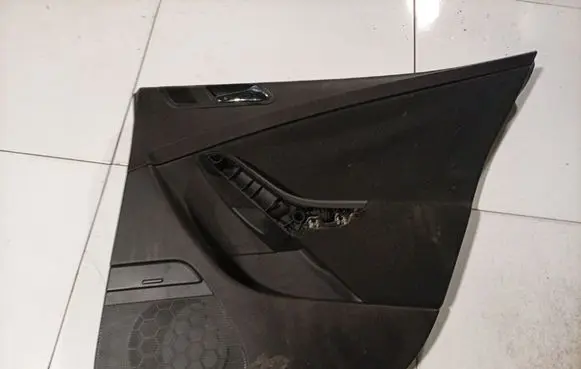 Volkswagen PASSAT B6 Rear door card panel trim 3C5867212