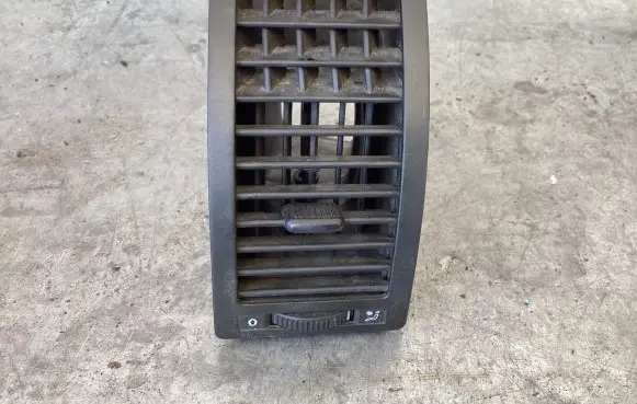 Volkswagen Polo IV 9N3 Dashboard side air vent grill/cover trim 6Q0819703