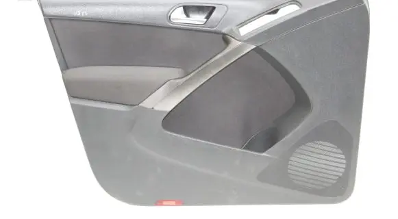 Volkswagen Tiguan Front door card panel trim 5N0867011