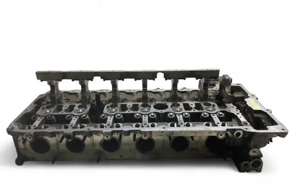 BMW 5 F10 F11 Engine head 760510205