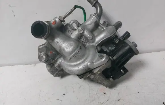 Nissan Juke I F15 Intake manifold 147173974R