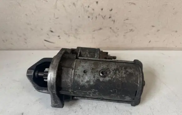 Mercedes-Benz Vito Viano W639 Starter motor 0051511301