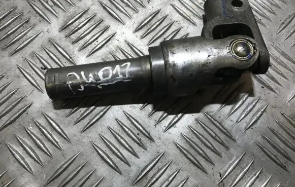 Toyota Avensis T250 Steering column universal joint