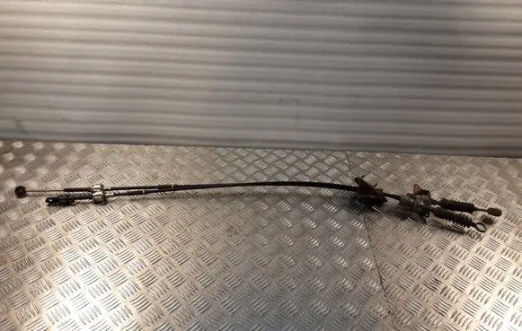 Nissan Primera Gear shift cable linkage