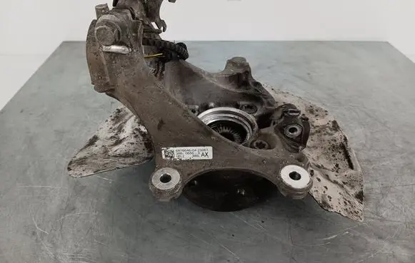 BMW 1 F40 Front wheel hub 6876646 6876648 6876854