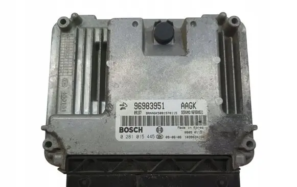 Chevrolet Cruze Engine control unit/module 96983951