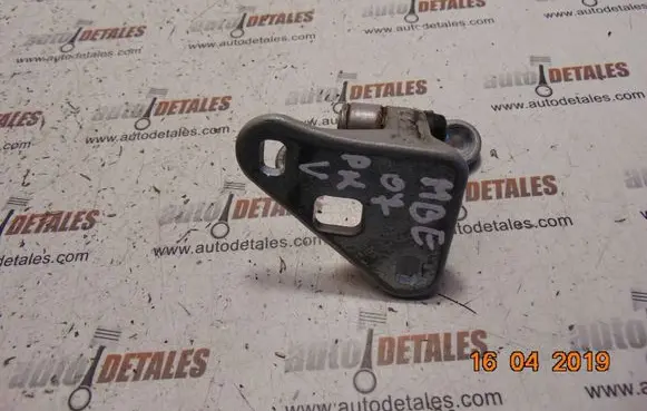 Mercedes-Benz E W211 Front door upper hinge