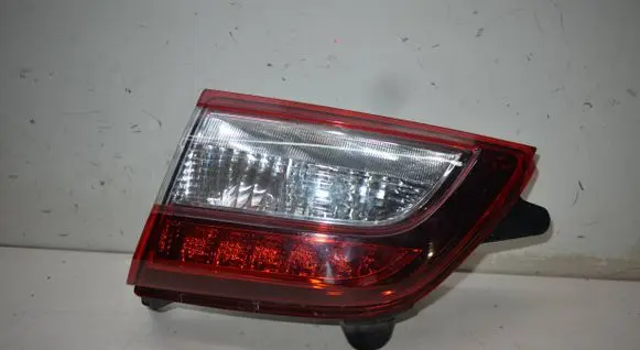 Tailgate rear/tail lights