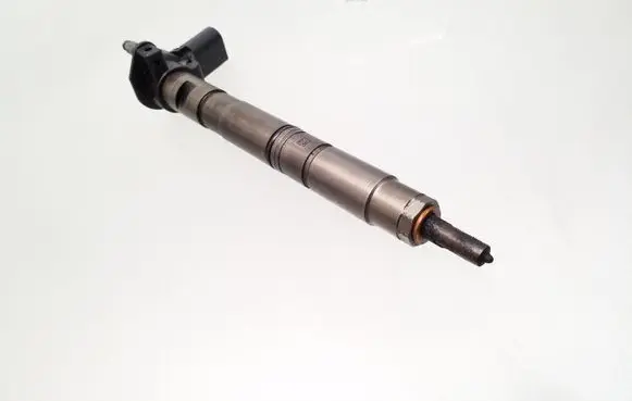 Audi A4 S4 B8 8K Fuel injector 03L130277 0445116030