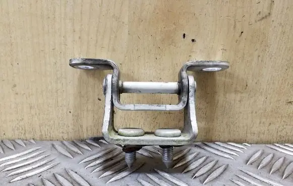 KIA Sorento Tailgate/trunk/boot hinge
