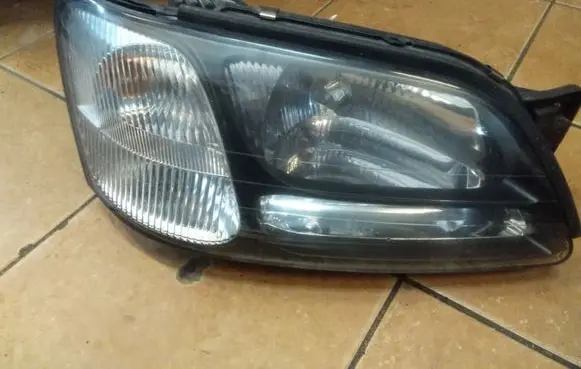 Subaru Legacy Headlight/headlamp 10020655 10020656R