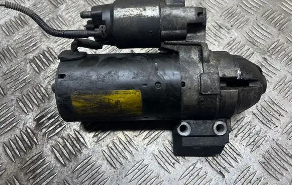 BMW 3 E90 E91 Starter motor 
