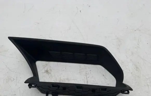 Mercedes-Benz GLK (X204) Radio/GPS head unit trim A2046800334 08454000