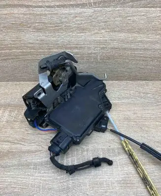 Audi A6 S6 C5 4B Rear door lock VWDOORLOCK 1J0973714 WITHLINKAGE
