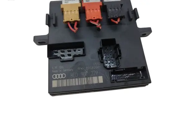 Audi A4 S4 B6 8E 8H Comfort/convenience module 8E0907279 A1T1C21A0W 00006947A8