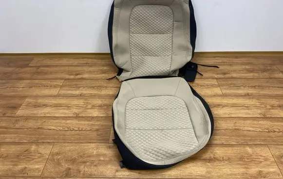 Ford Escape IV Front passenger seat POSZYESCJAPAS
