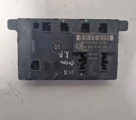 Mercedes-Benz C W203 Door control unit/module 2038201585 351321