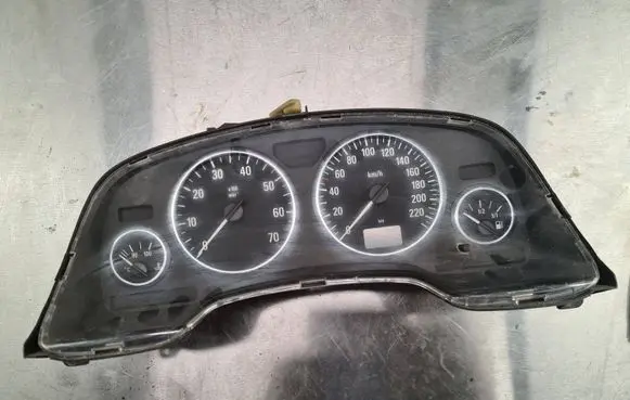 Opel Zafira A Speedometer (instrument cluster) 24461769JW 24461769 96251063