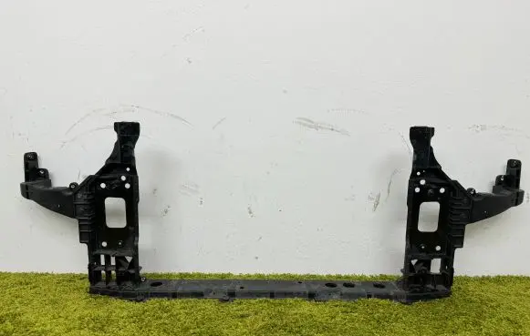 Hyundai i40 Radiator support slam panel