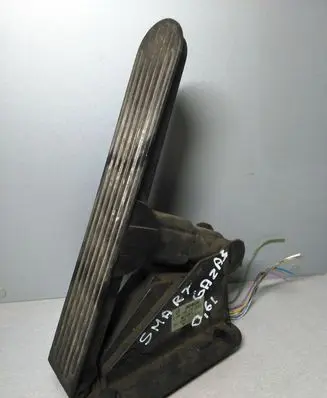 Smart ForTwo I Accelerator throttle pedal 0280752230 0002245V018