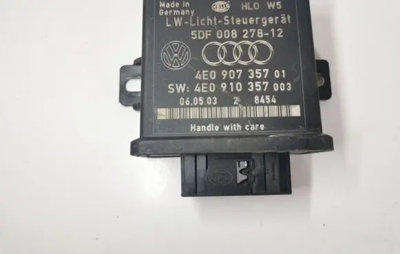 Audi A8 S8 D3 4E Light module LCM 4E0907357 4E0910357